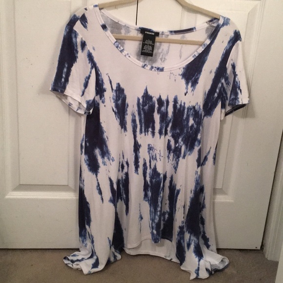 Premise Tops - Blue & white tie dye flowy shirt 